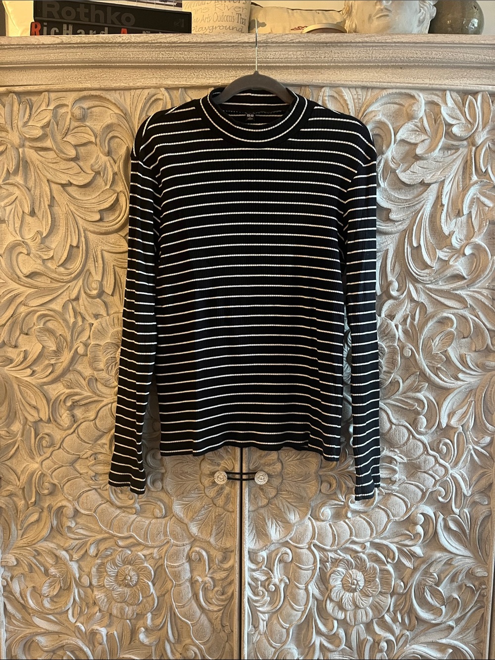 Uniqlo Mock Neck Sweater